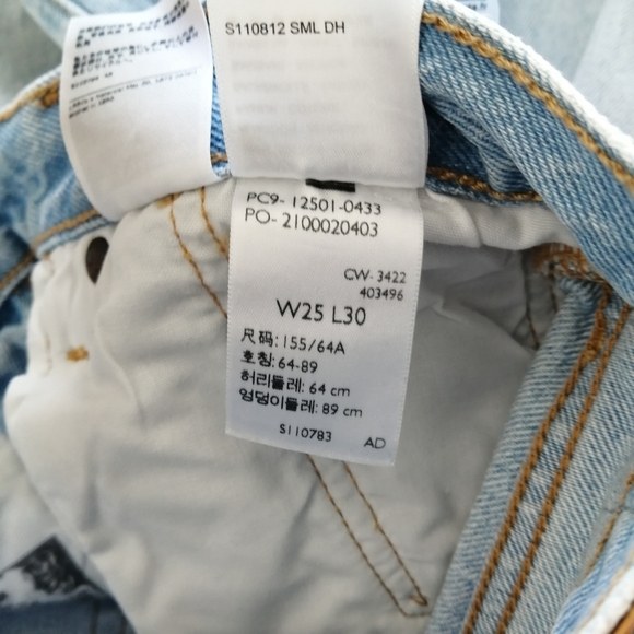 Levi's 150th Anniversary Edition 501 Jeans She's Crafty Wash Thigh Embroidery 25 - Picture 13 of 16